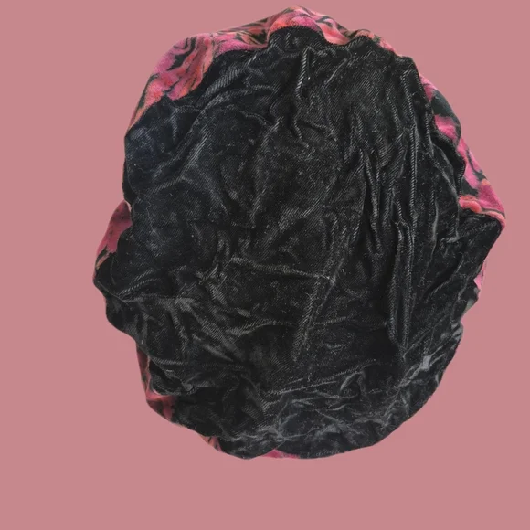 Vintage Poor Boy  Revesable Pink and Black Velvet Women\'s Hat Vintage Poor BoyRevesable Pink and Black Velvet Women main image 4